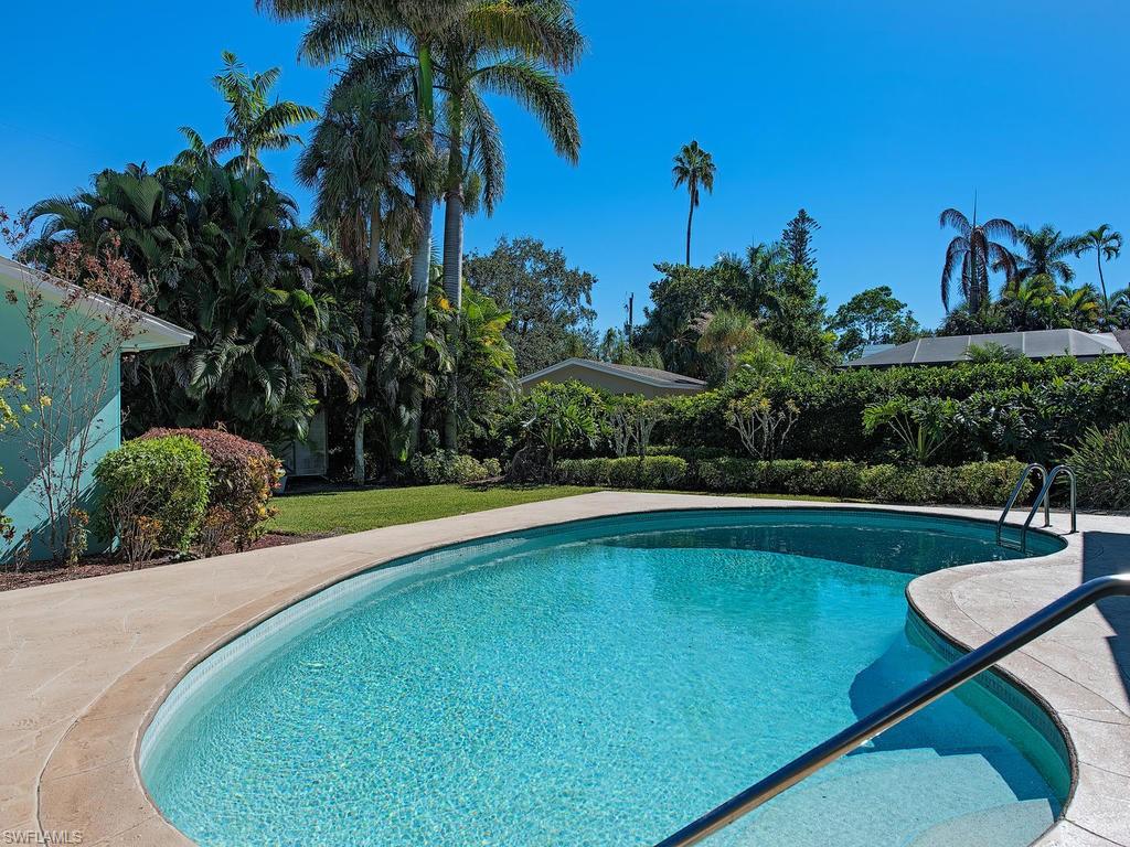 AQUALANE SHORES - Residential