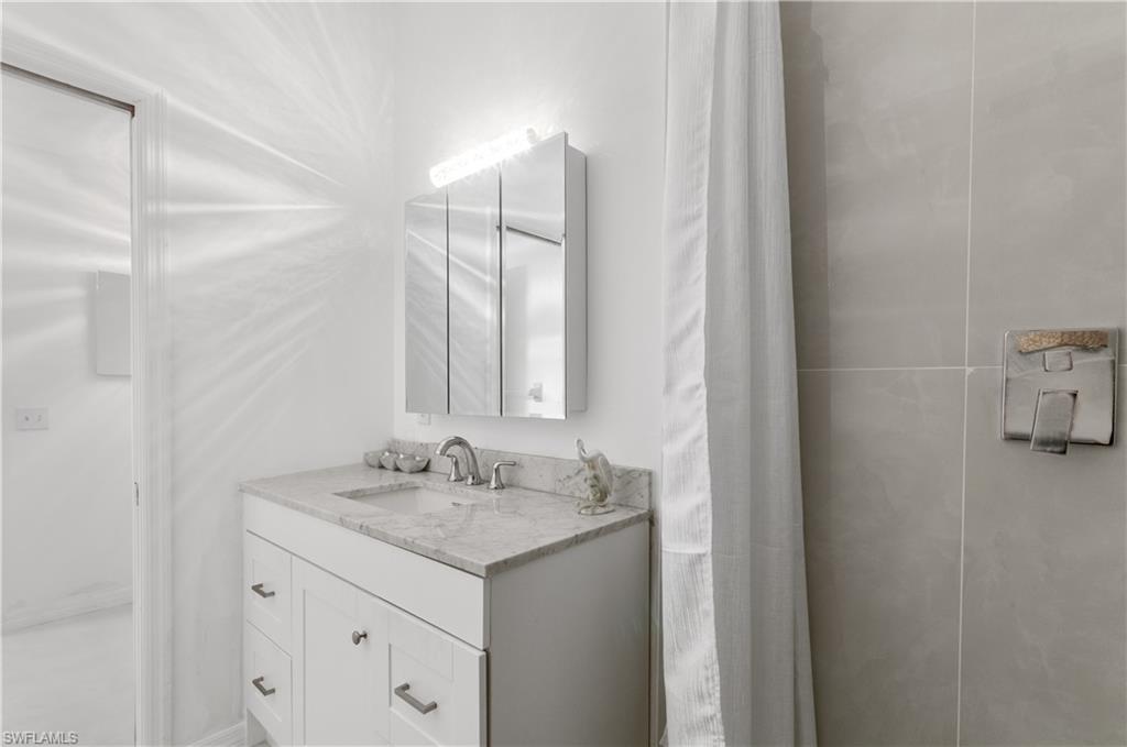 EMERALD WOODS - Residential Lease