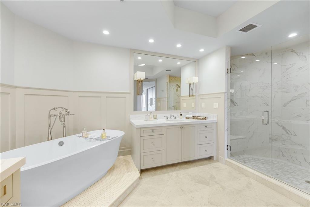 ESPERIA SOUTH - Residential