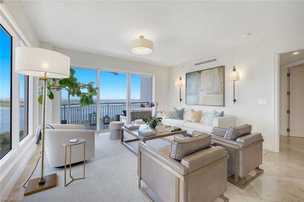 ESPERIA SOUTH - Residential