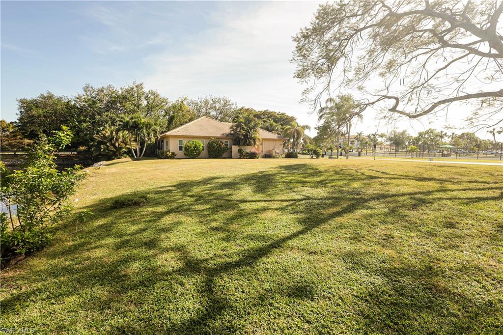 SPANISH WELLS - Land