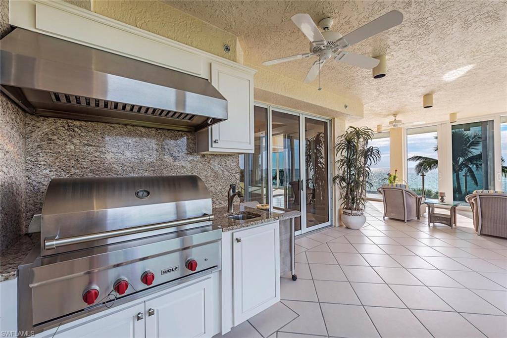 SEAPOINT AT NAPLES CAY - Residential