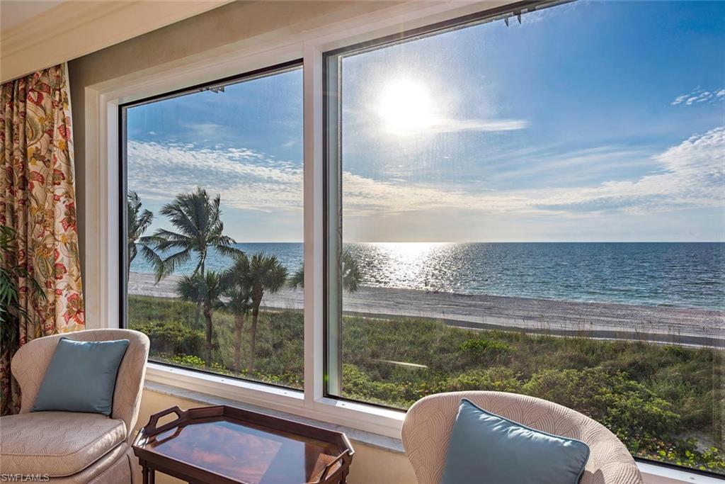 SEAPOINT AT NAPLES CAY - Residential