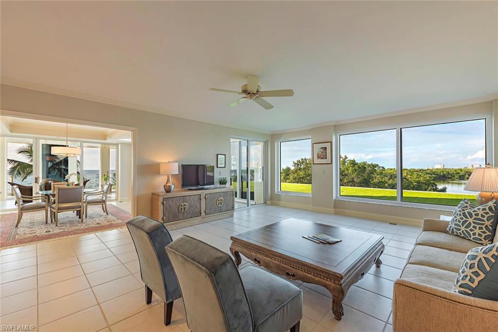 SEAPOINT AT NAPLES CAY - Residential