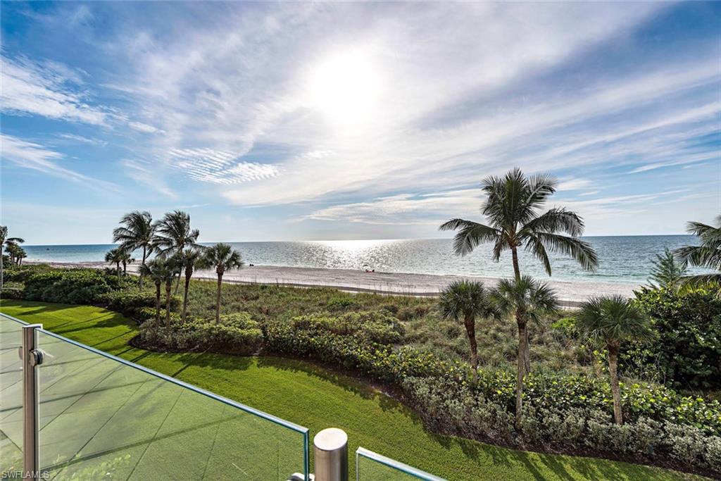 SEAPOINT AT NAPLES CAY - Residential