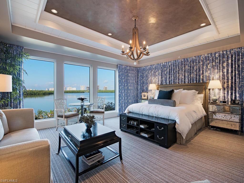 SEAPOINT AT NAPLES CAY - Residential