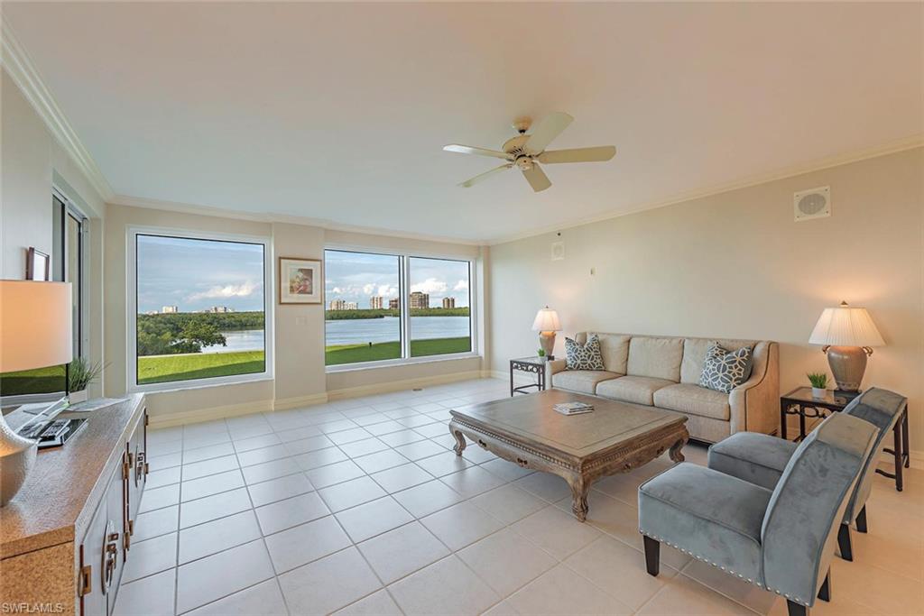 SEAPOINT AT NAPLES CAY - Residential