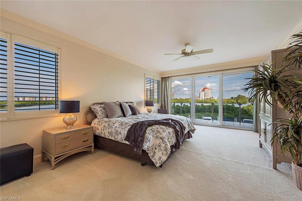 SEAPOINT AT NAPLES CAY - Residential