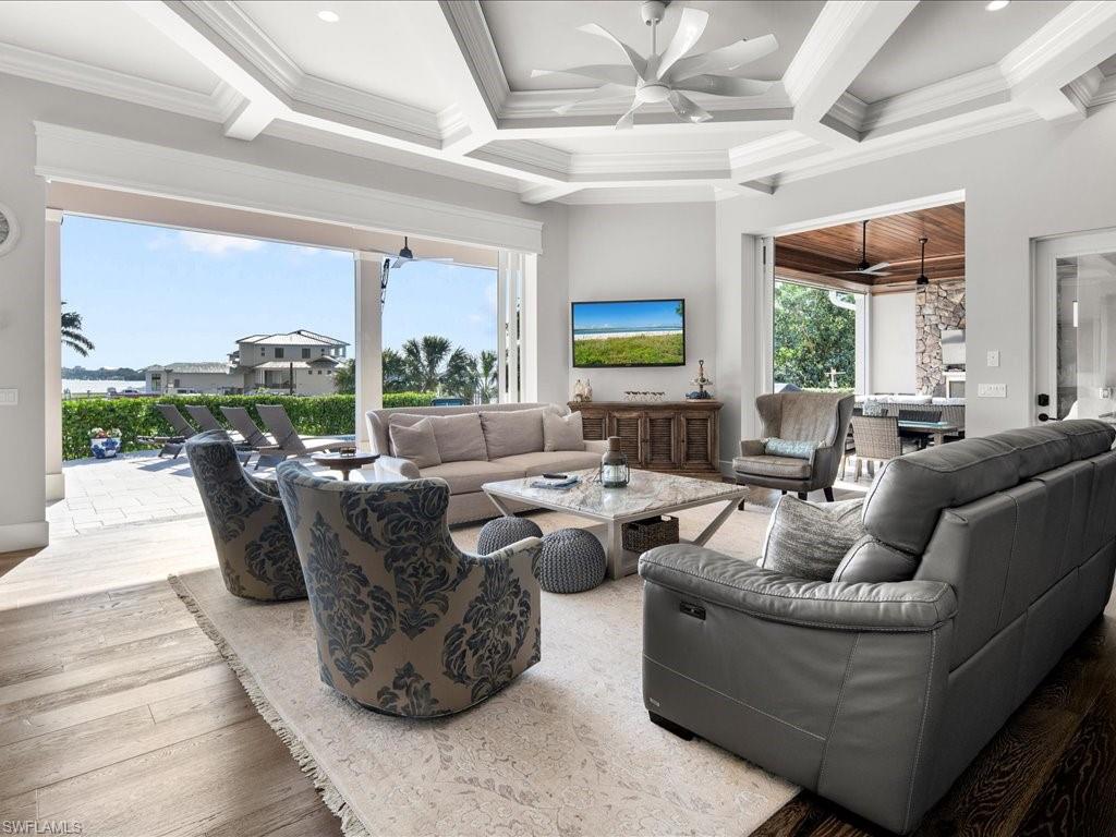 ESTATES - Residential