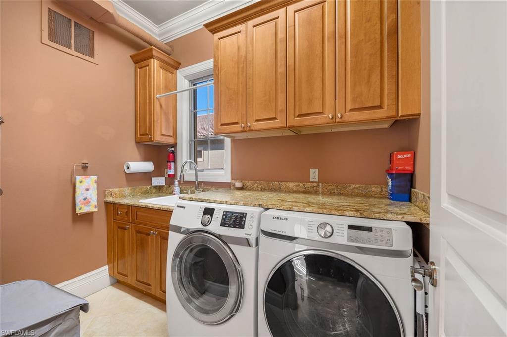 ISLA DEL SOL - Residential