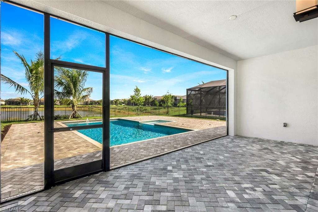 VALENCIA TRAILS - Residential