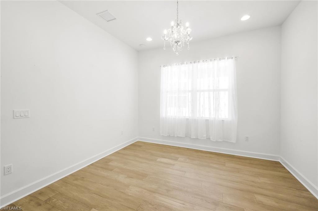 VALENCIA TRAILS - Residential