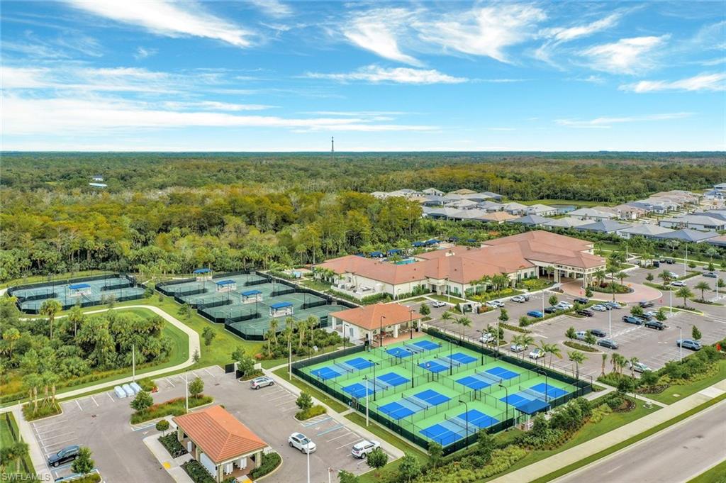 VALENCIA TRAILS - Residential