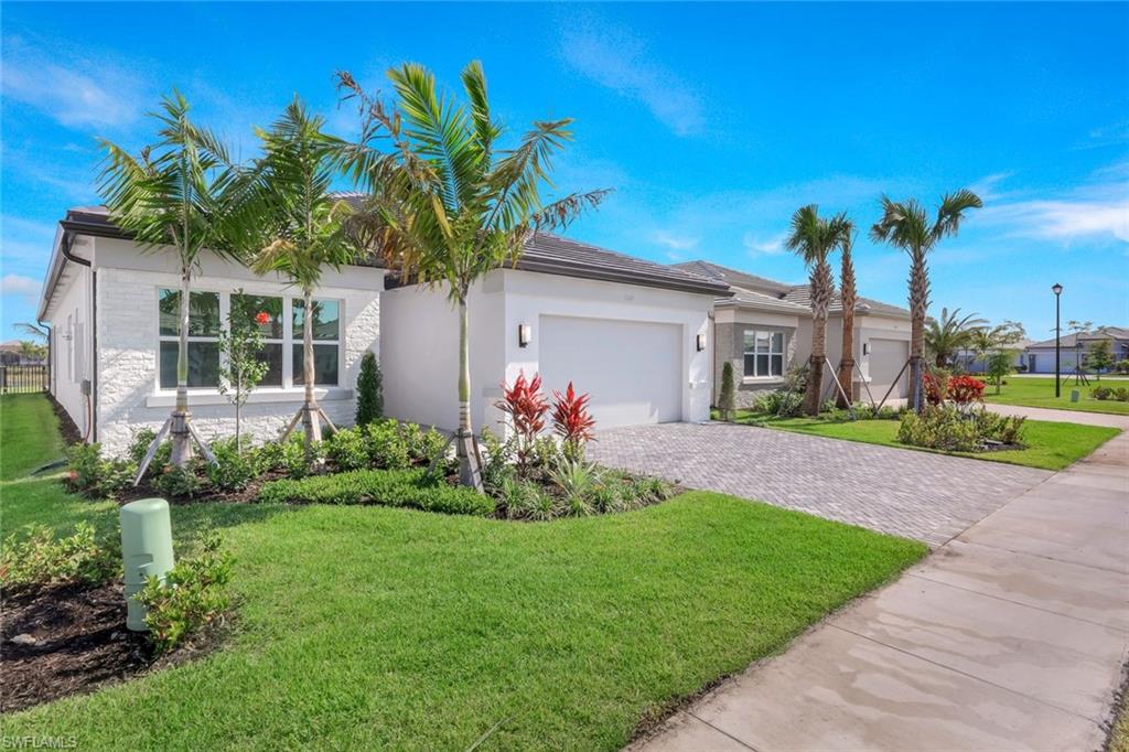 VALENCIA TRAILS - Residential