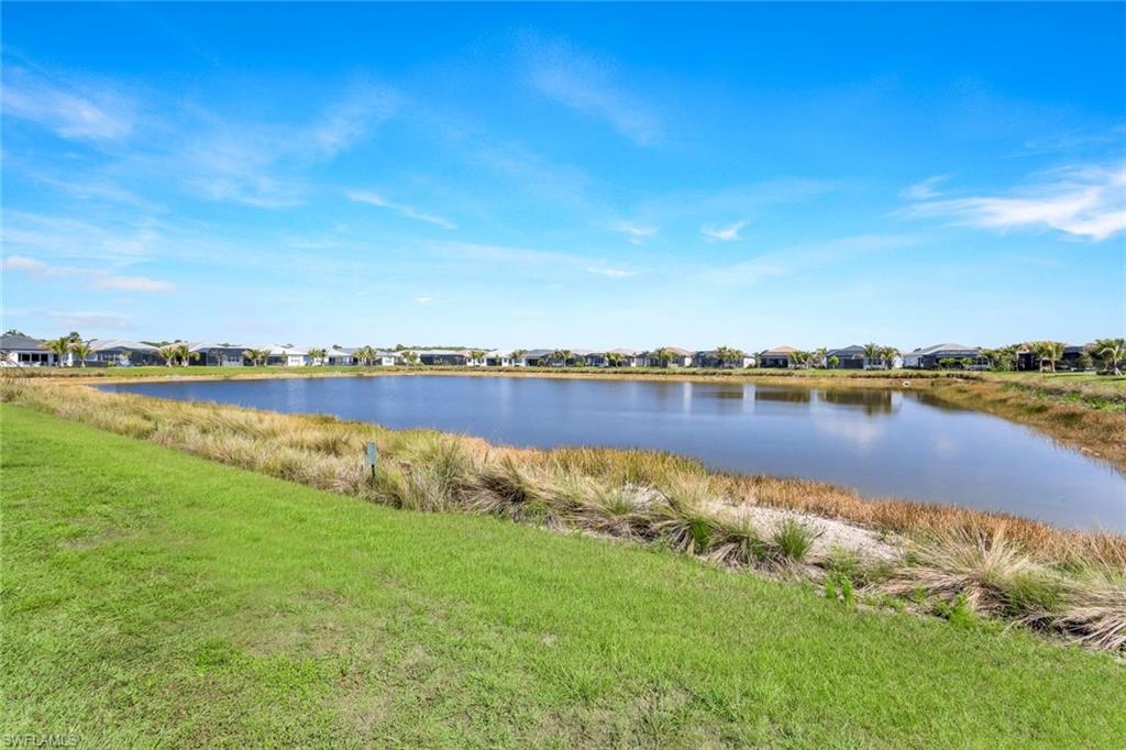 VALENCIA TRAILS - Residential