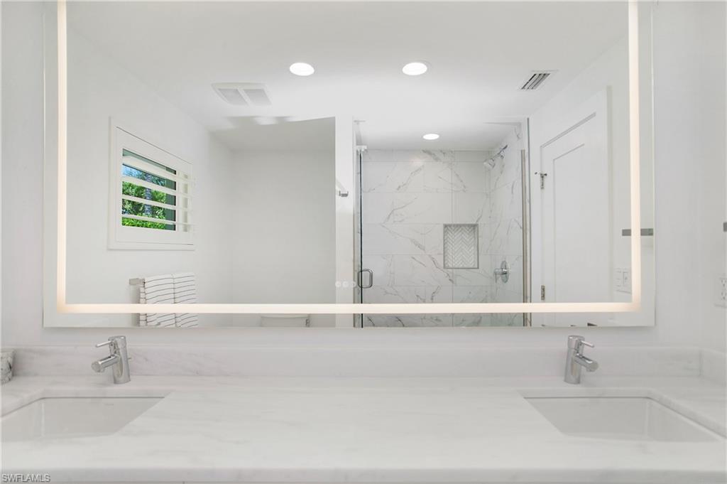 PARK SHORE - Residential