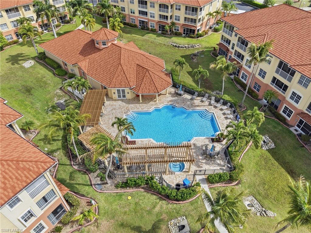 VAN LOON COMMONS - Residential