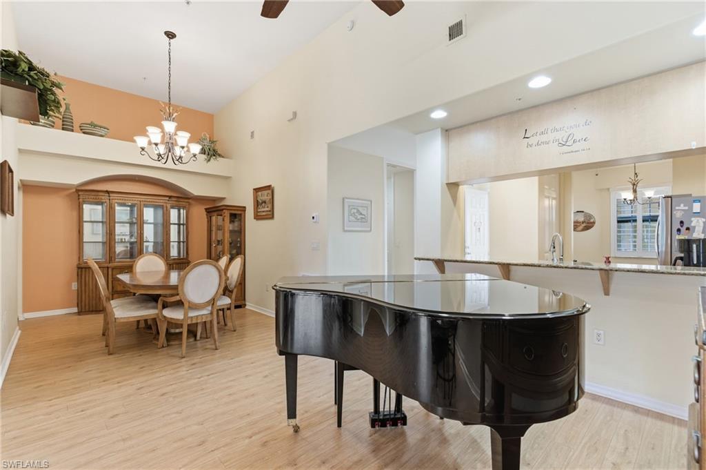 VAN LOON COMMONS - Residential