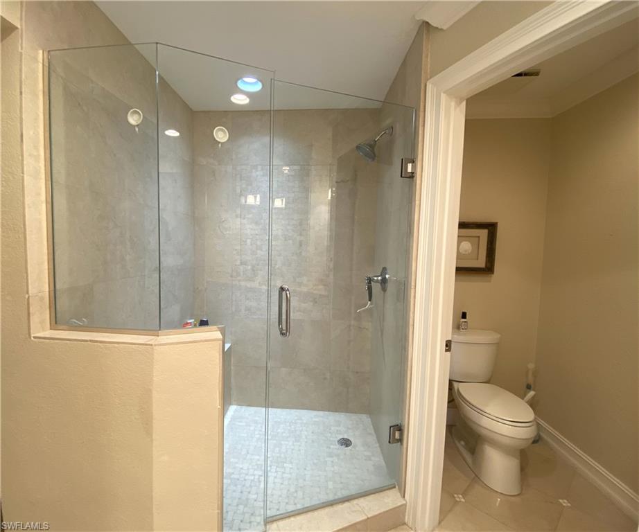 CHATEAU VANDERBILT - Residential Lease