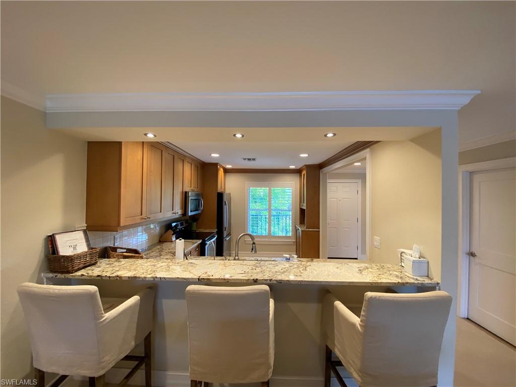 CHATEAU VANDERBILT - Residential Lease