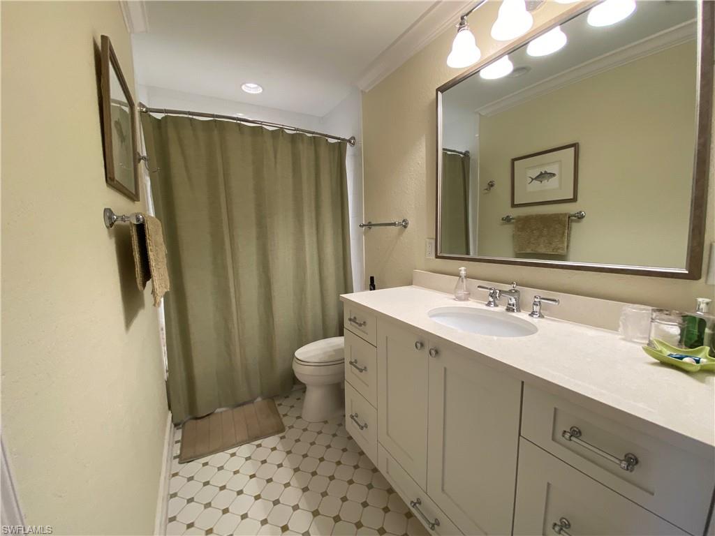 CHATEAU VANDERBILT - Residential Lease