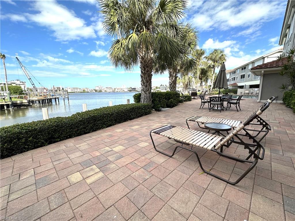 CHATEAU VANDERBILT - Residential Lease