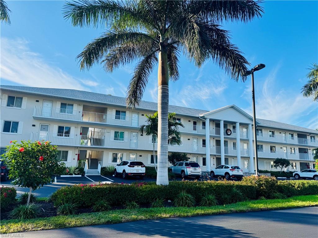 NAPLES SANDPIPER BAY CLUB - Residential Lease