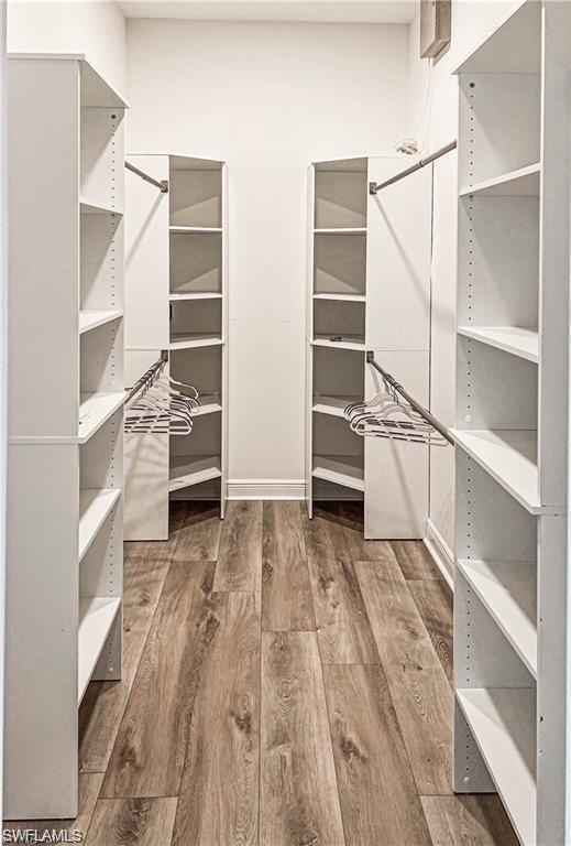 LONGLAKE - Residential Lease