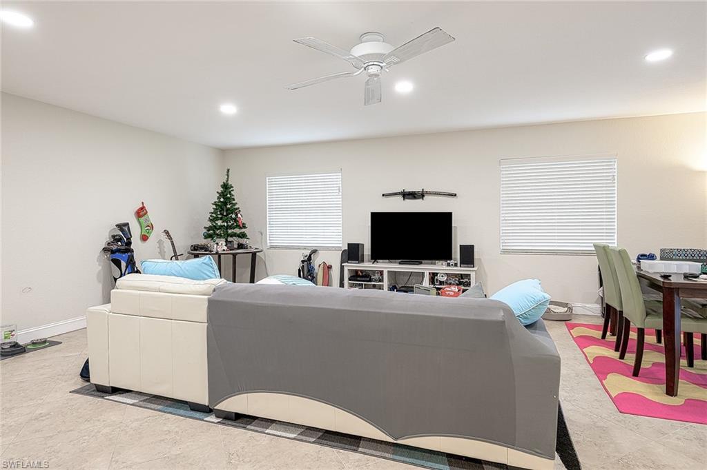 CRESCENT GARDENS - Residential