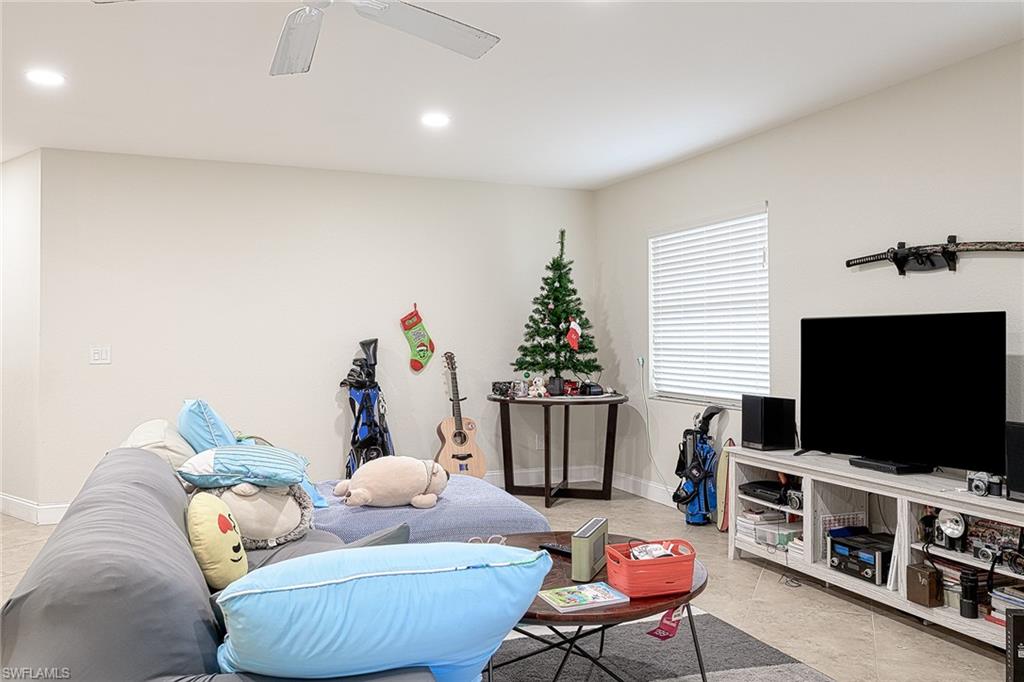 CRESCENT GARDENS - Residential