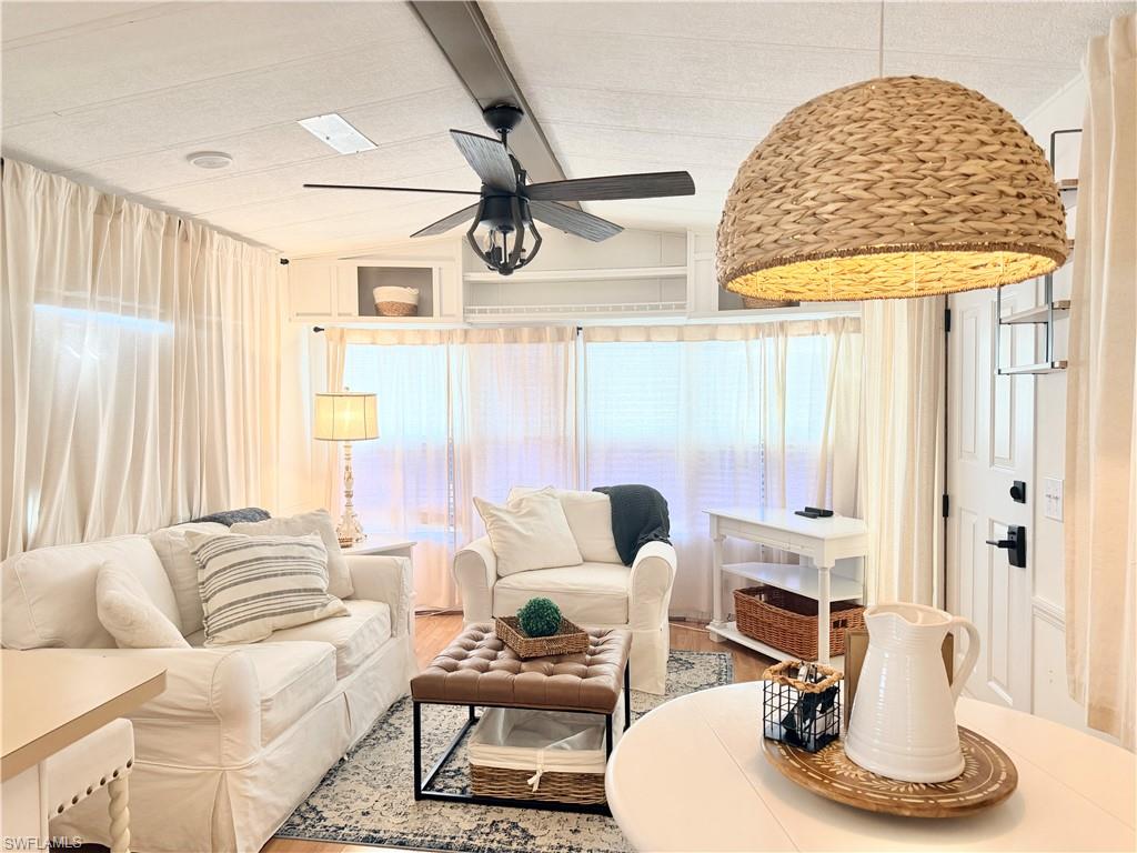 RIVERWOODS PLANTATION - Residential