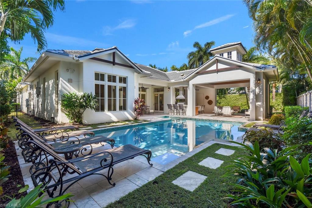 MOORINGS - Residential Lease