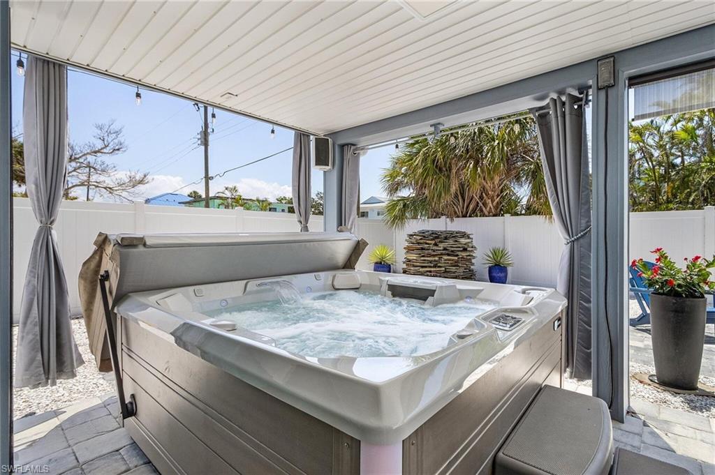 LYNNS HIGHLAND PARK - Residential