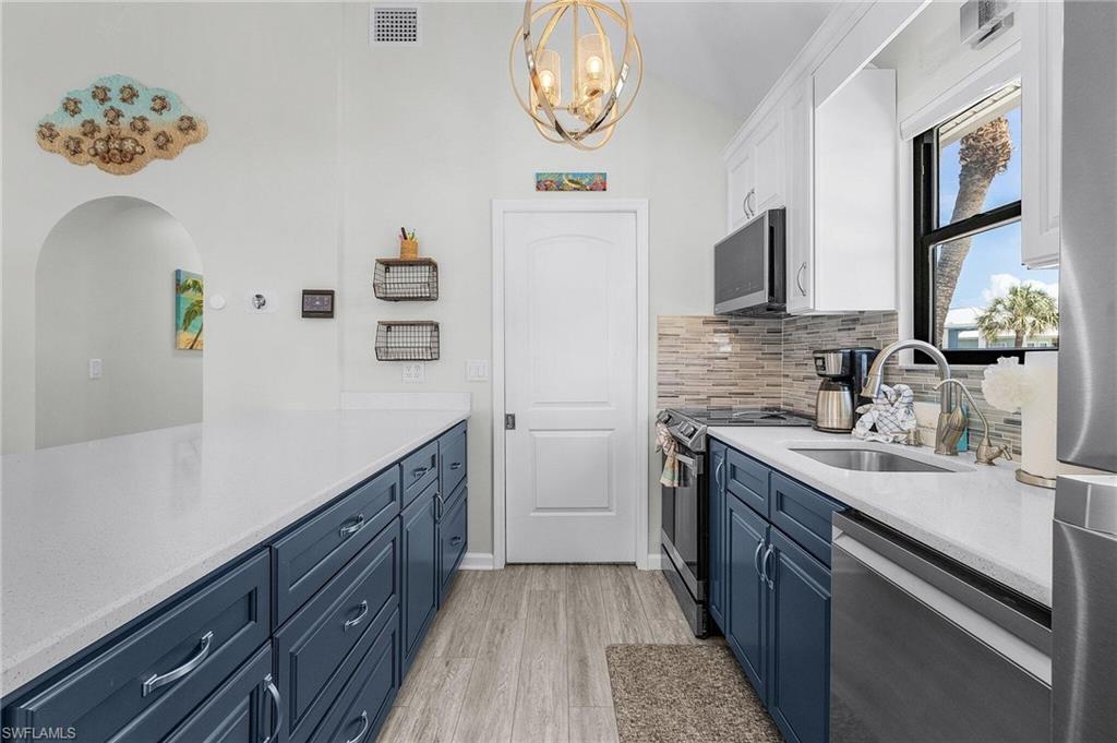 LYNNS HIGHLAND PARK - Residential