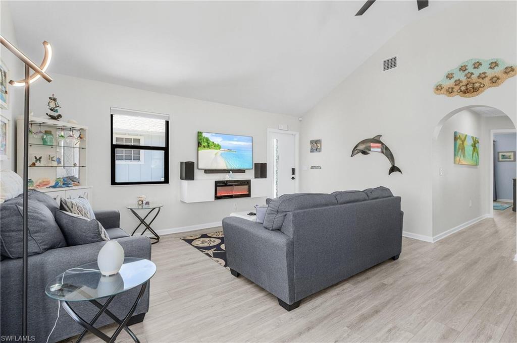 LYNNS HIGHLAND PARK - Residential