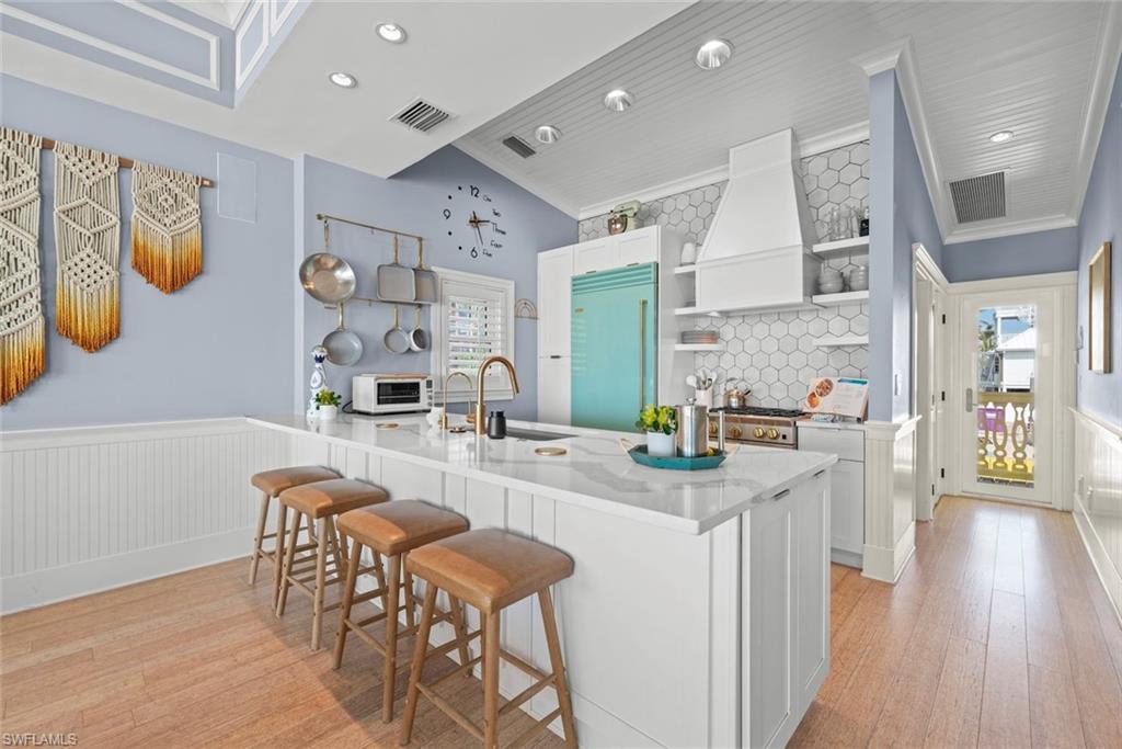 CAPTIVA BEACH - Residential