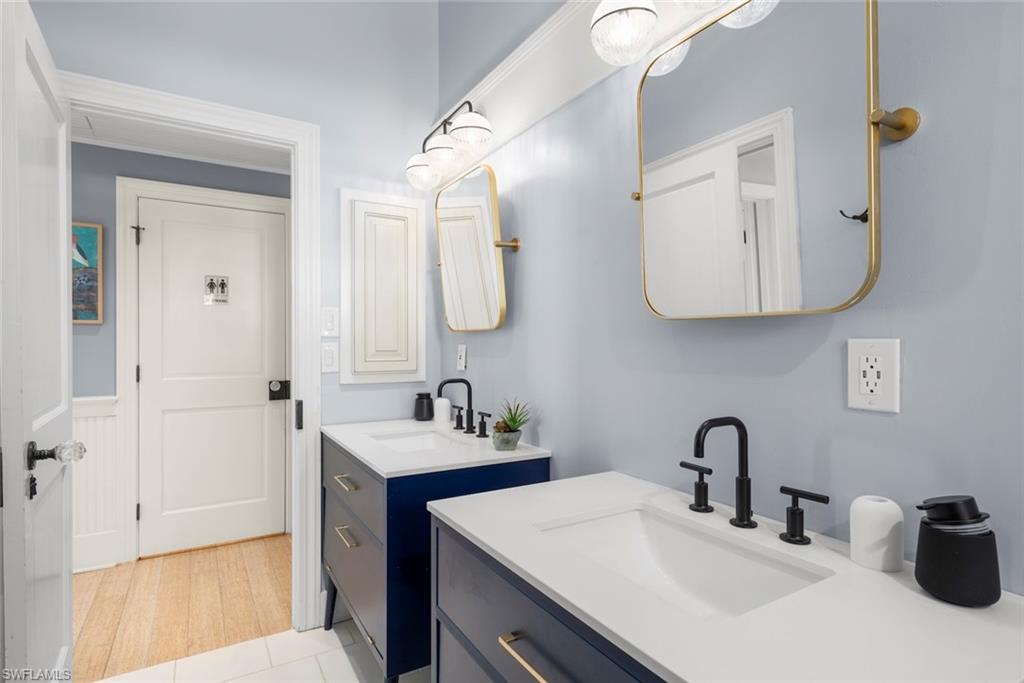 CAPTIVA BEACH - Residential