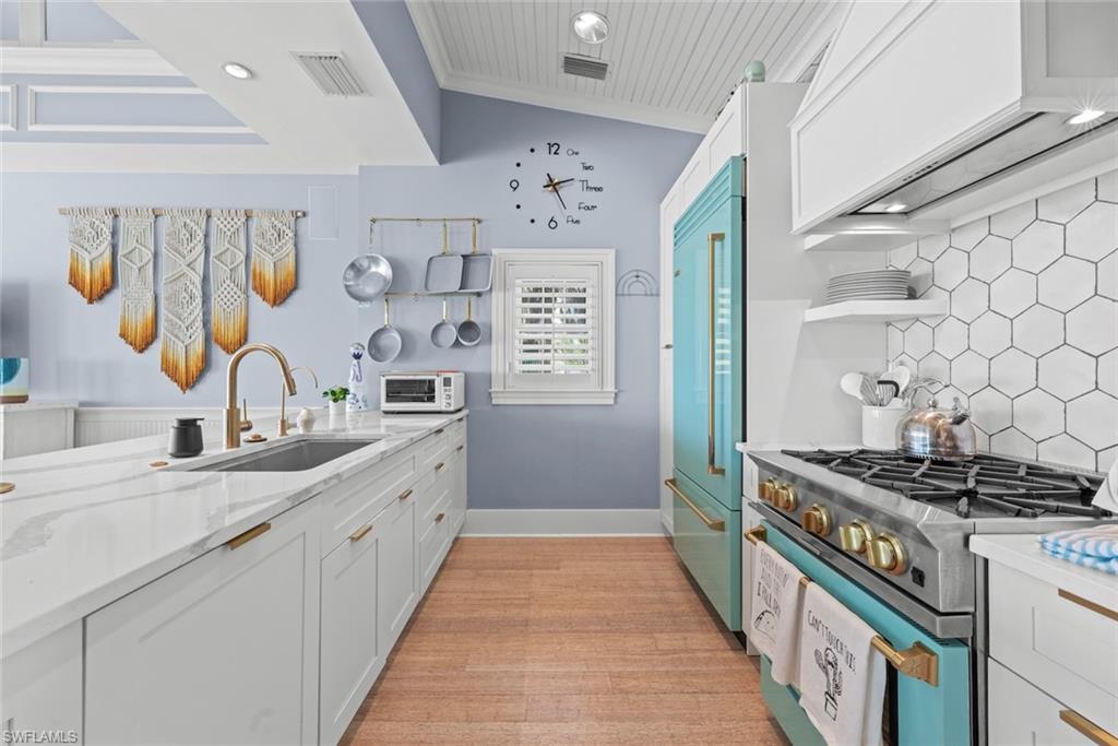 CAPTIVA BEACH - Residential