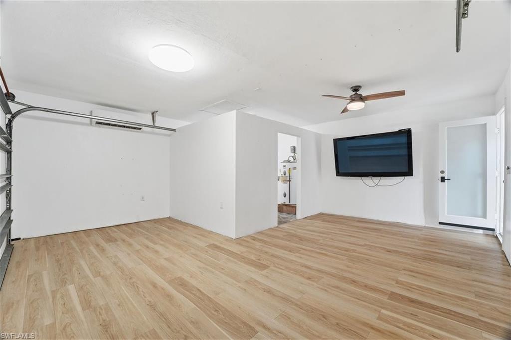 SAN CARLOS PARK - Residential