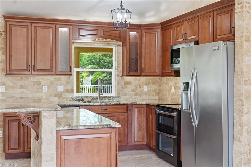 SAN CARLOS PARK - Residential