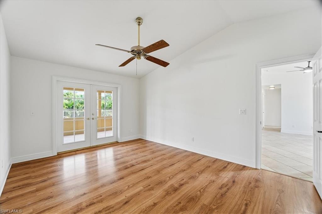 SAN CARLOS PARK - Residential