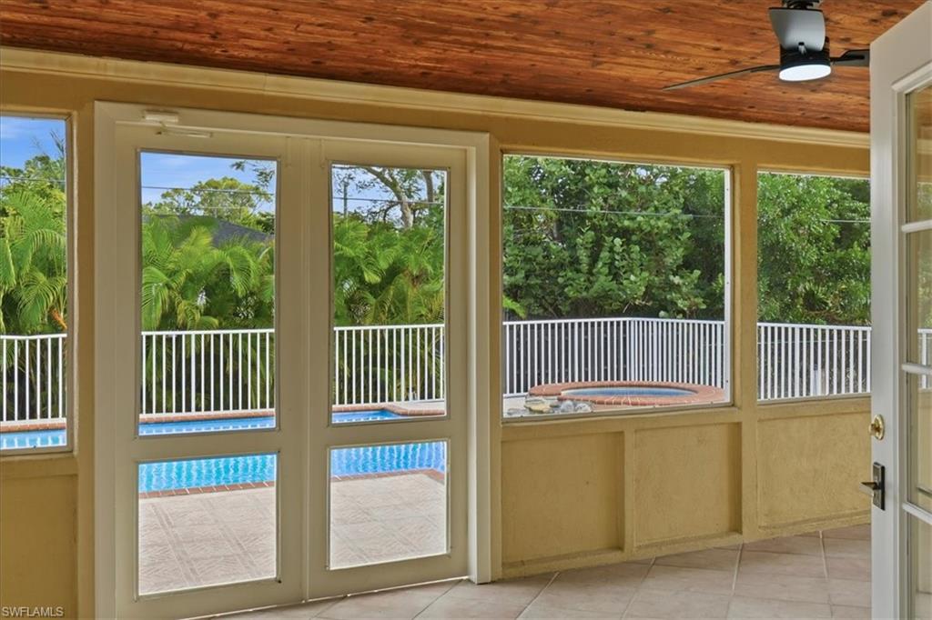 SAN CARLOS PARK - Residential