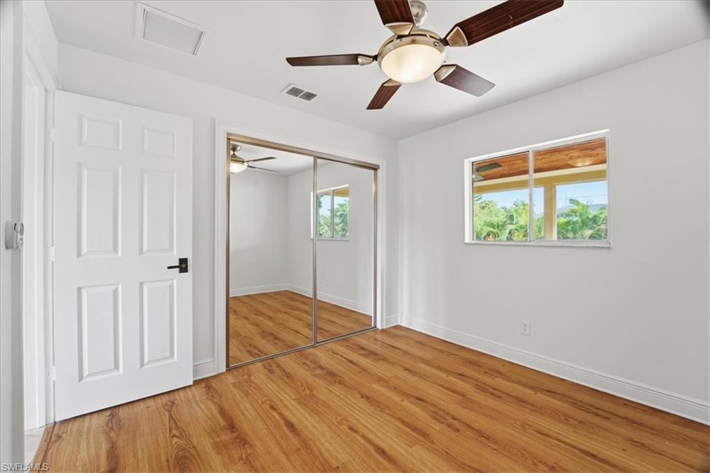 SAN CARLOS PARK - Residential