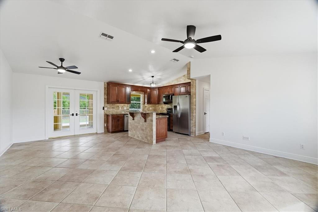 SAN CARLOS PARK - Residential