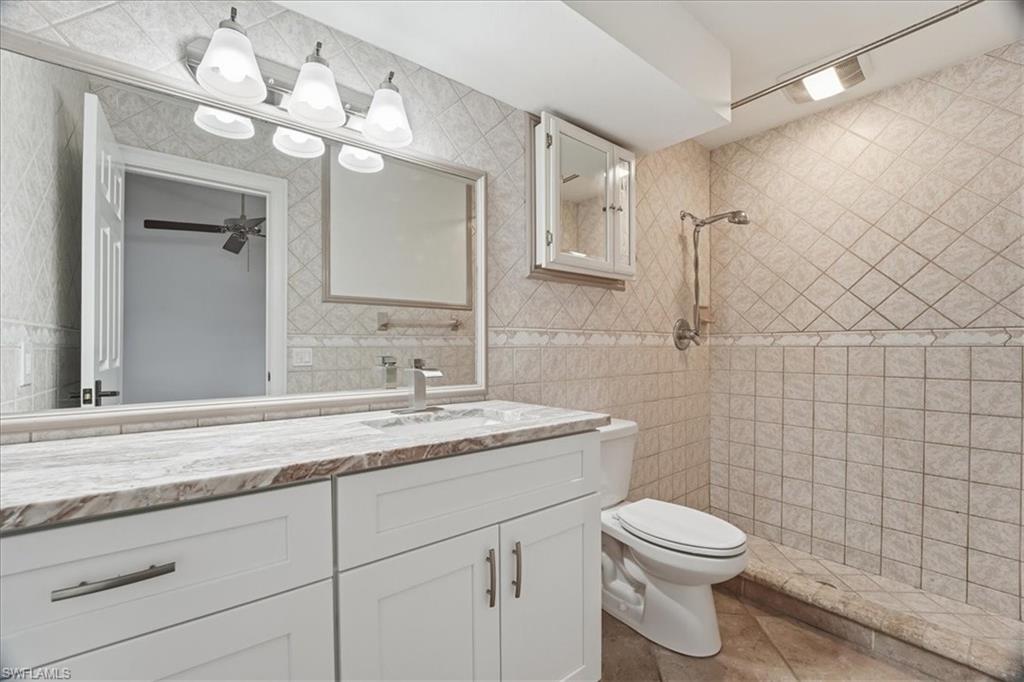 SAN CARLOS PARK - Residential