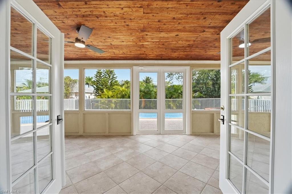 SAN CARLOS PARK - Residential