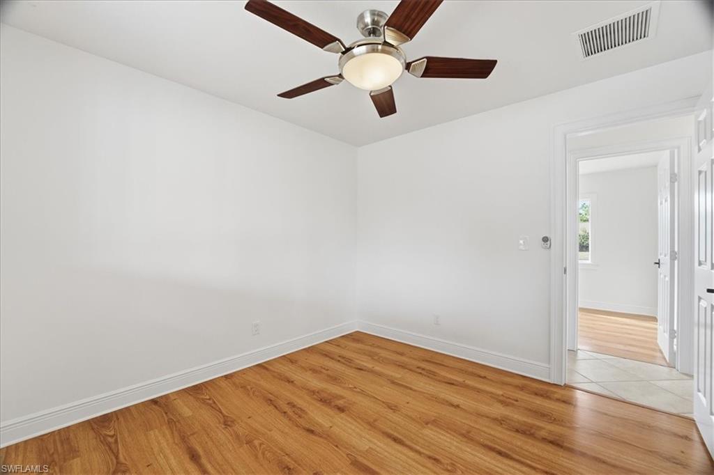 SAN CARLOS PARK - Residential