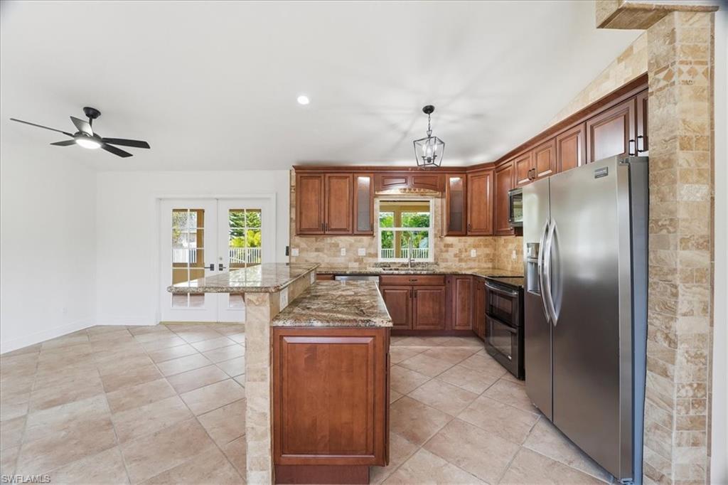 SAN CARLOS PARK - Residential