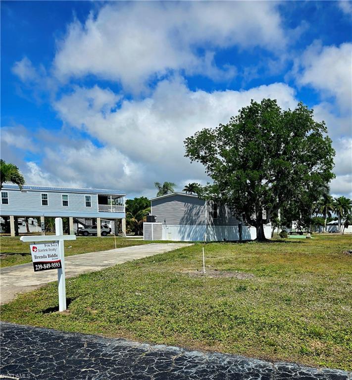 PLANTATION ESTATES MOBILE HOME - Land