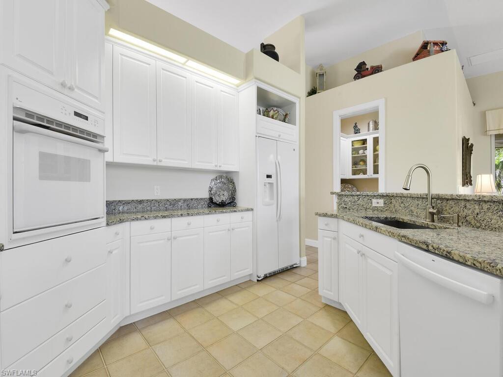 MAHOGANY ISLE - Residential